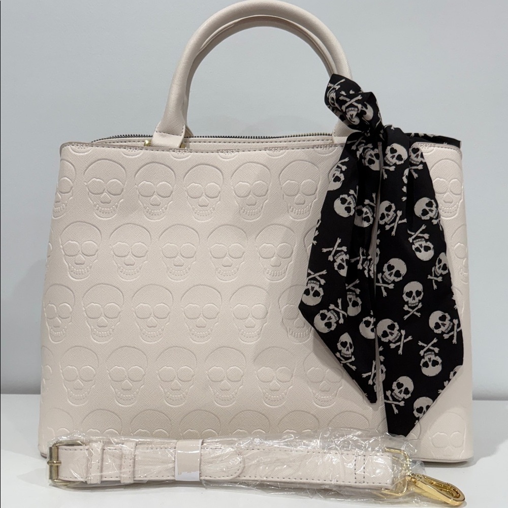 NEW Betsey Johnson Cream Skull Embossed Tote Bag